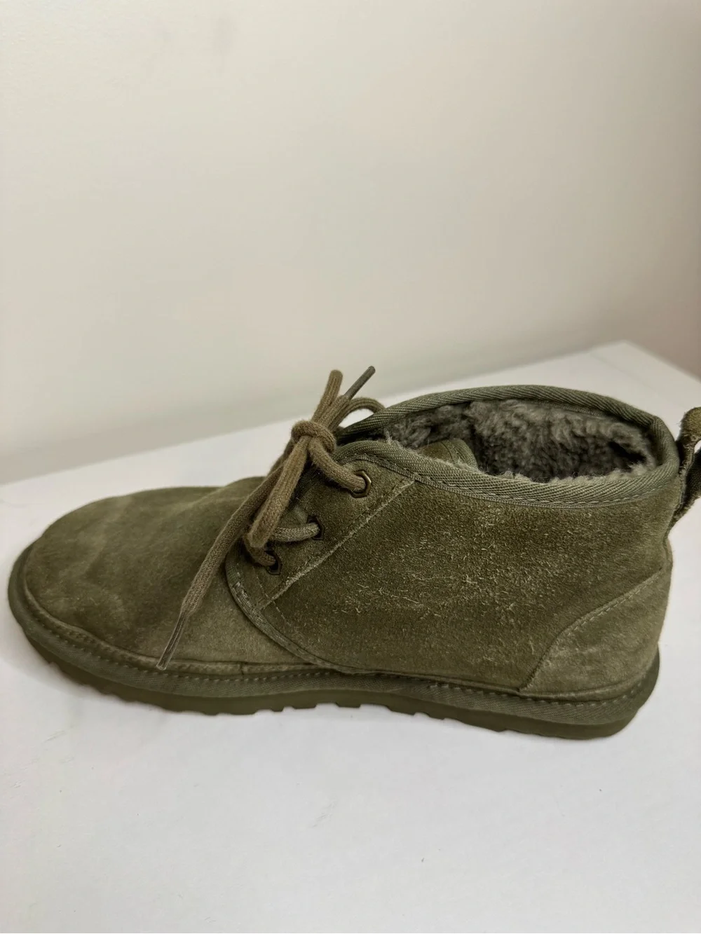 UGG‎ Neumel Suede Chukka Boots Men’s Size 9 Olive Green